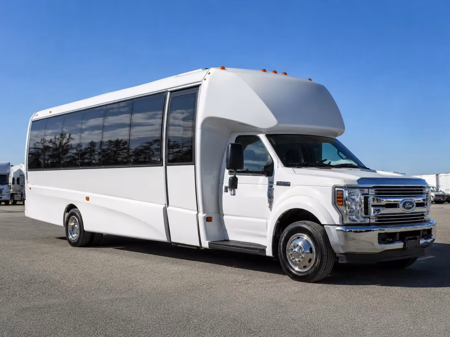 15 passenger minibus