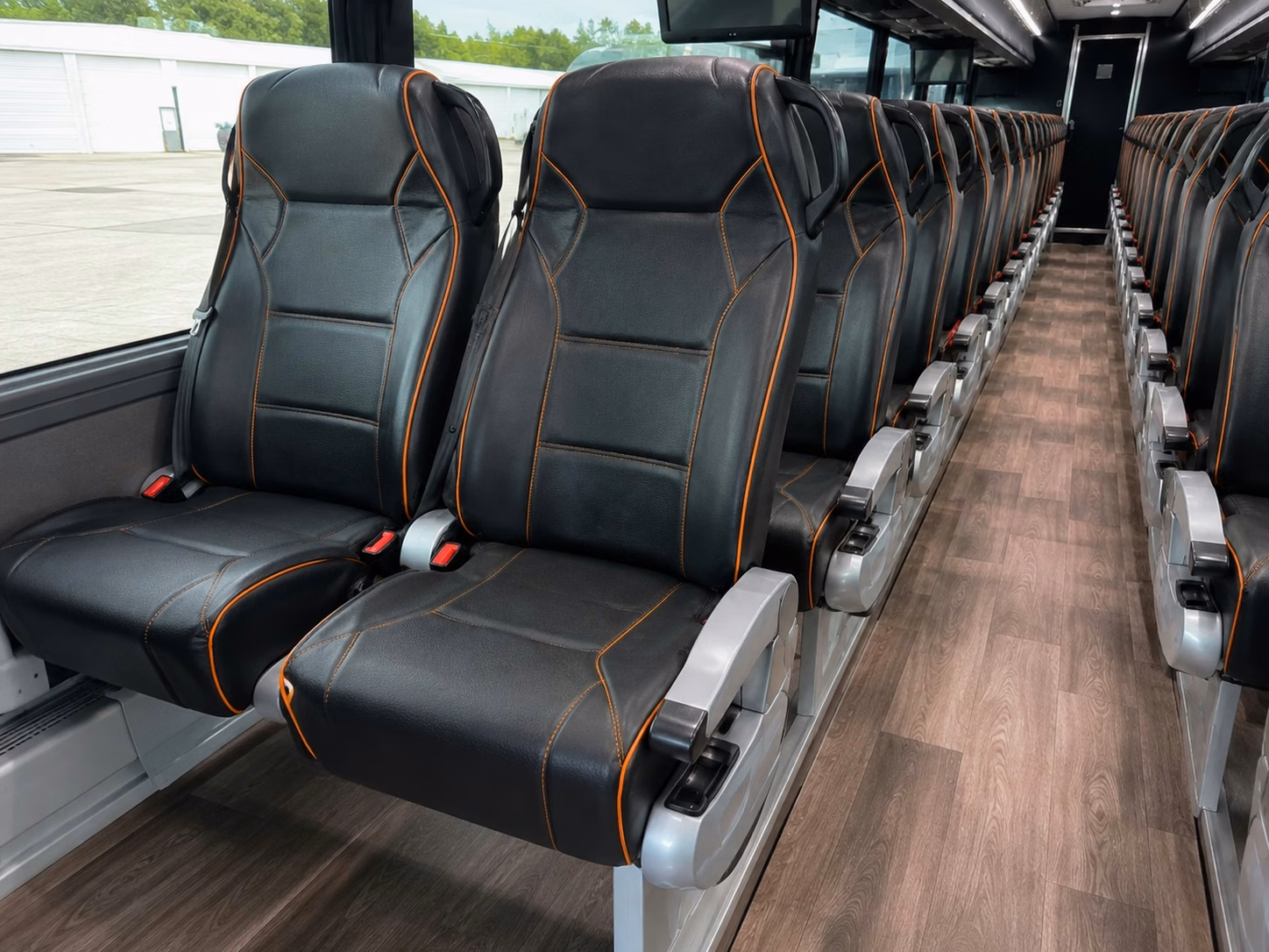 the best houston prom transportation for large groups and full classes