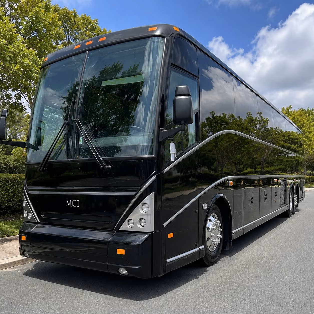 with charterbusrentalhoustontx com you can ride to cynthia woods mitchell pavilion in total comfort
